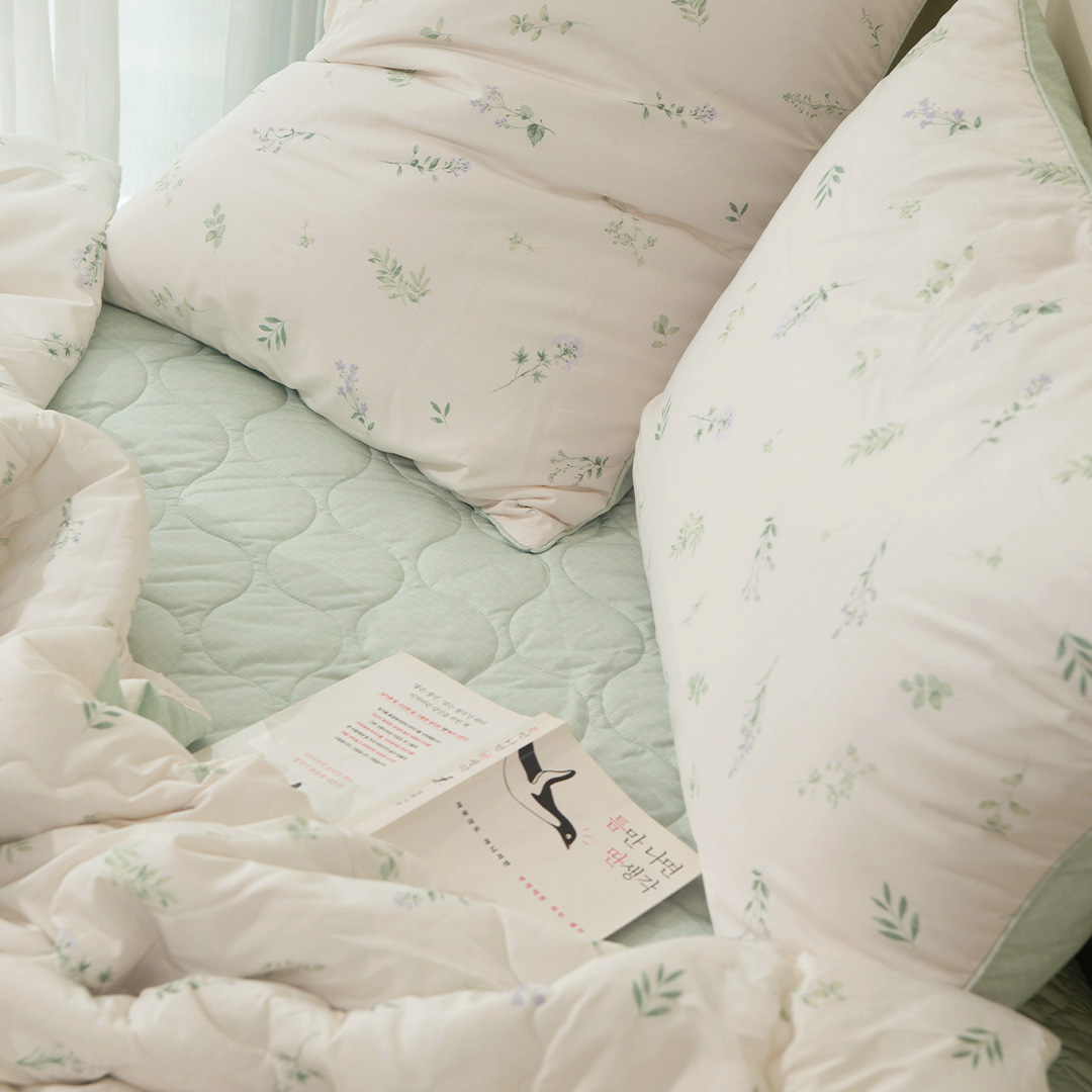 Sylvia Bedding Set (SS/Q/K)