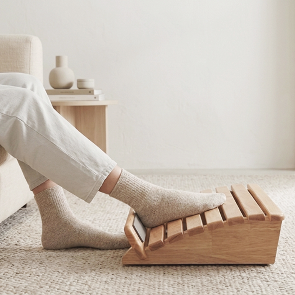 Bandiz Wood Footrest
